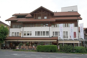 Отель Hotel Lötschberg  Шпиц